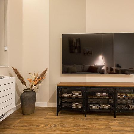 South 22 - Brand New Modern 1Bd Apt In Sofia Centerアパートメント エクステリア 写真